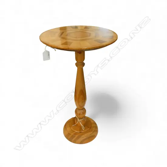 1960S VINTAGE SIDETABLE INLAID NZ NATIVE WOODS BY SOVERIGN NZ H520 W300MM