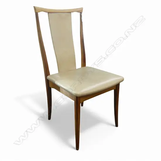 RETRO DINING CHAIR