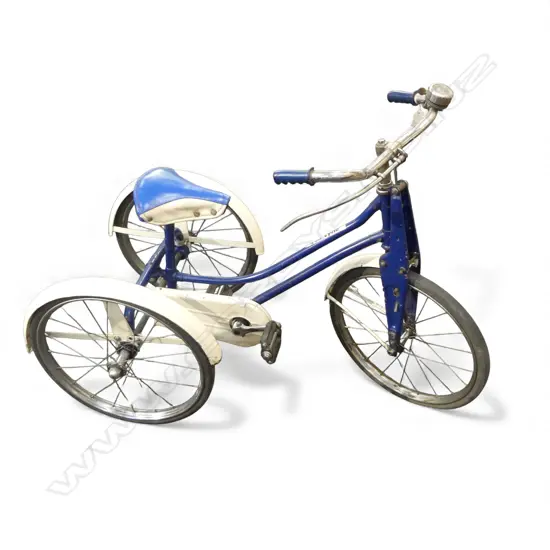 VINTAGE CHILDS TRICYCLE