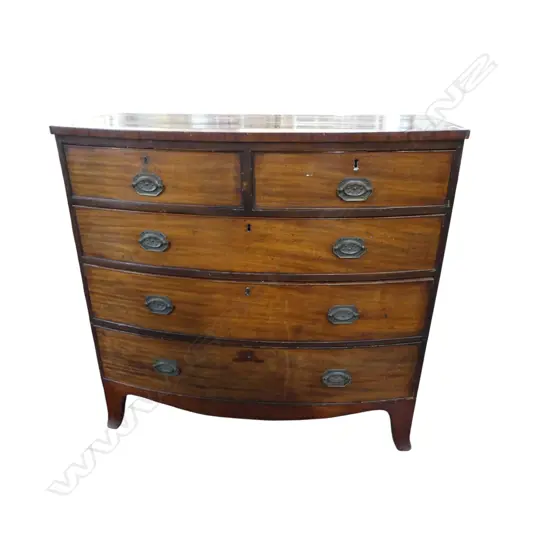 VICTORIAN MAHOGANY BOW FRONT CHEST OF DRAWERS 1060x540x1030mm
