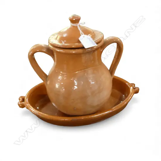 EARTHENWARE DISH W.385mm & LIDDED JAR H.260mm