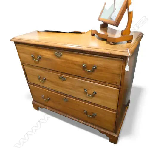 3 DRAWER MAHOGANY CHEST 1100x575x910mm