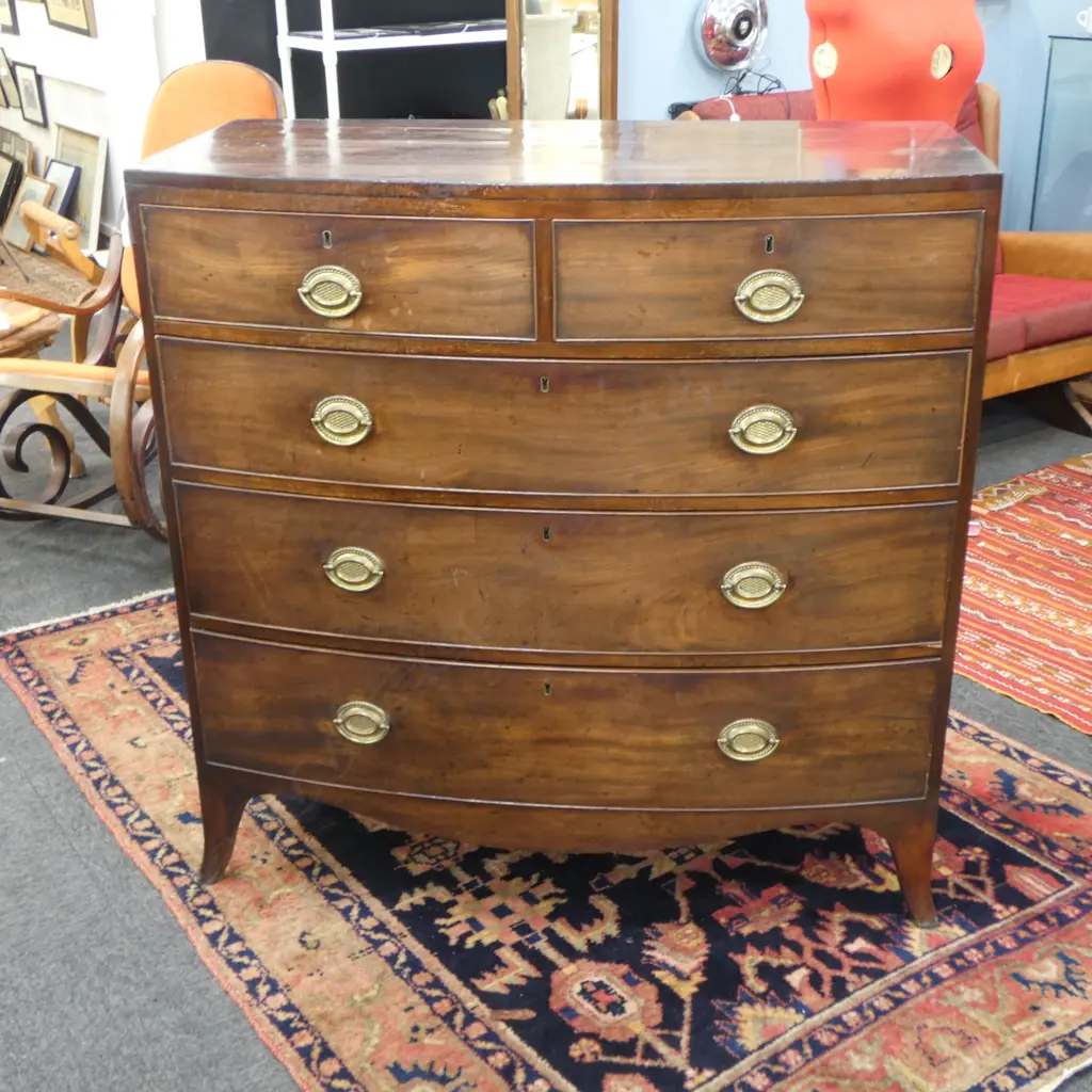 VICTORIAN MAHOGANY BOW FRONT CHEST OF DRAWERS 1040x540x1050mm Image 1++