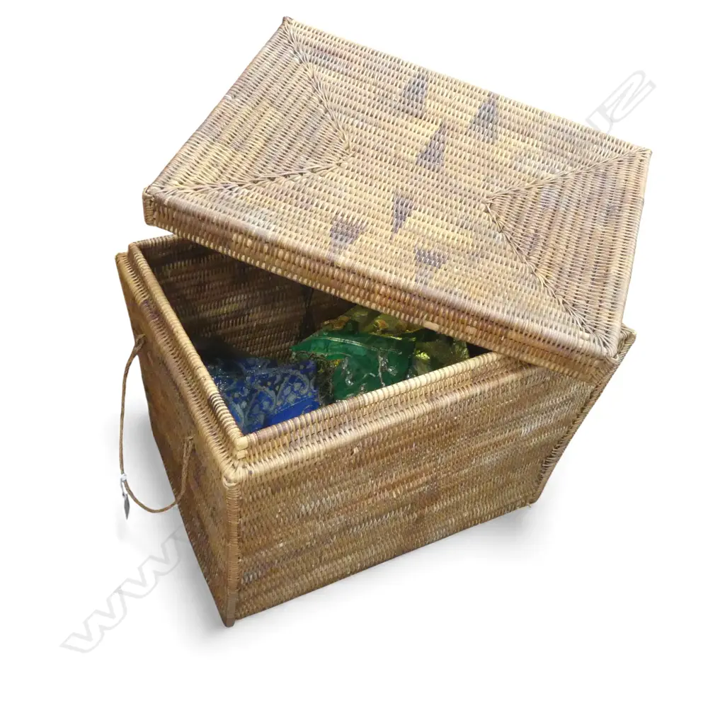 LG LIDDED CANE CONTAINER W.550mm + ASST. SCARVES INSIDE Image 1++