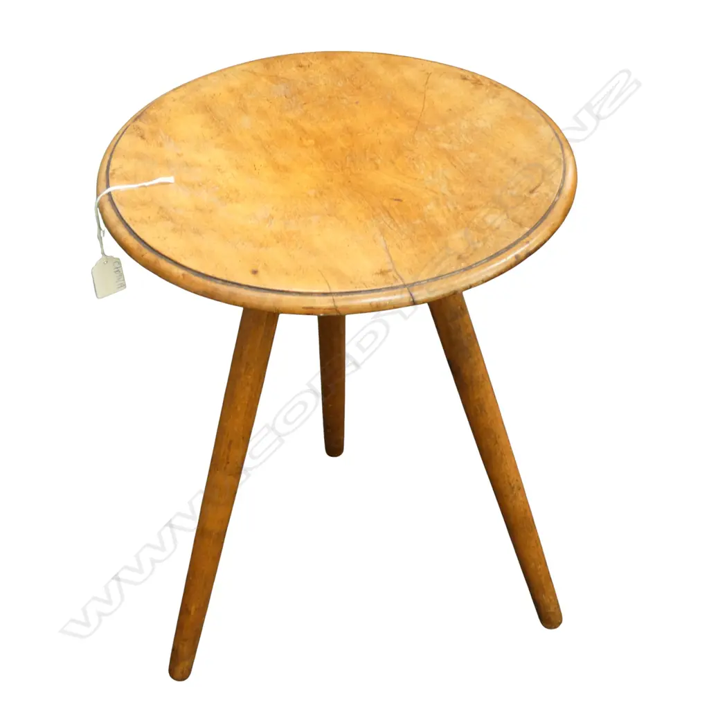 3 LEGGED WOODEN SIDE TABLE H.455mm Image 1++