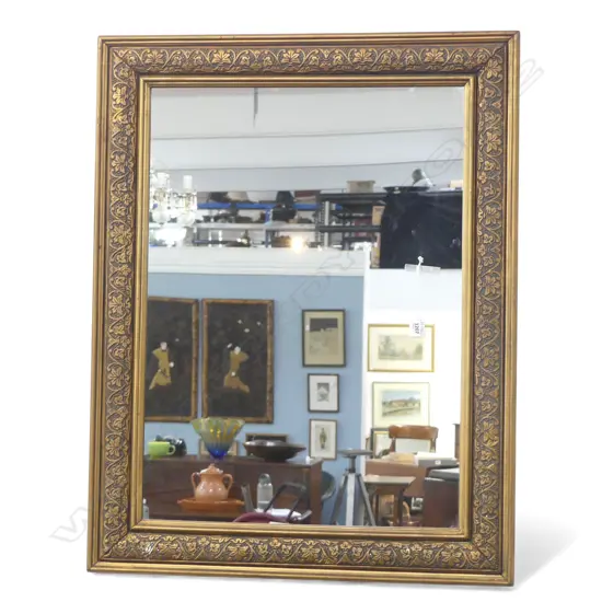 GILT FRAME MIRROR 875x685mm