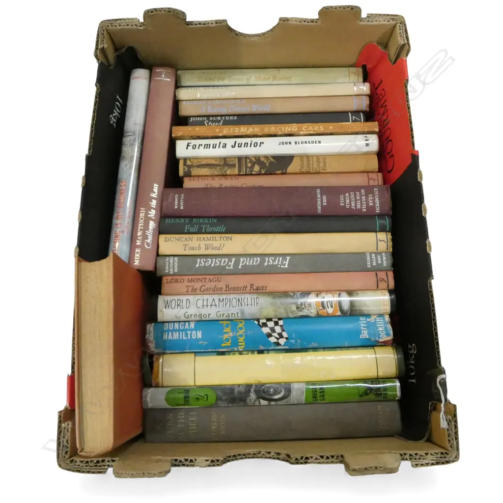 BOX OF BOOKS CLASSIC CARS ETC Image 1++