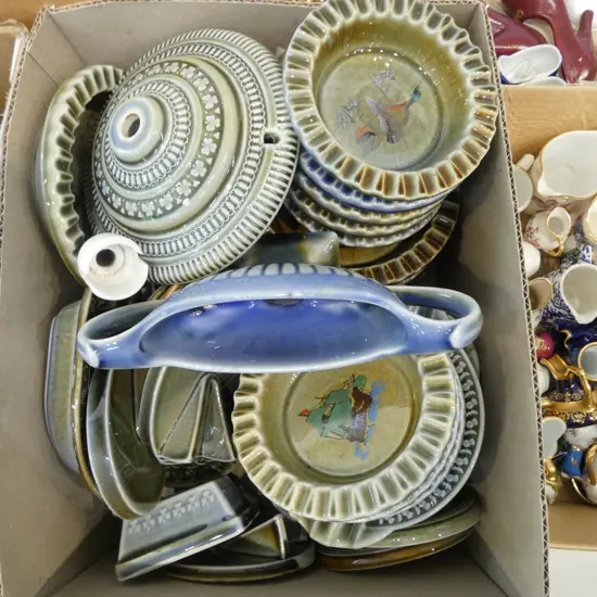 ASST. WADE ASH TRAYS, STANDS, LAMP BASE etc