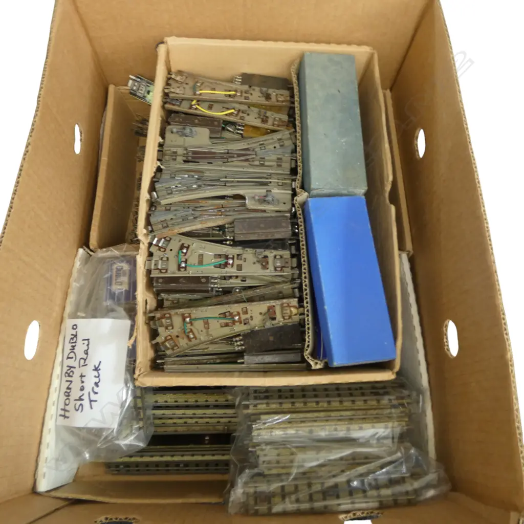 LARGE COLLECTION HORBY DUBLO RAILWAY TRACK POINTS & ACCESSORIES Image 1++