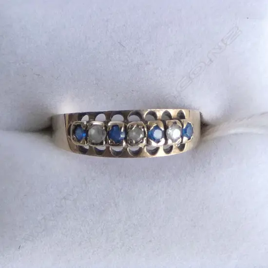 9ct SYN BLUE & WHITE STONE RING, 1.92gm SIZE O