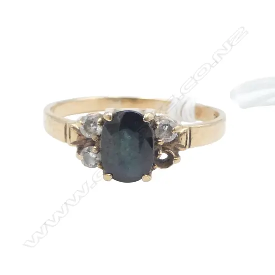 9ct GOLD & SAPPHIRE RING 1 cz stone missing 1.96gms size O