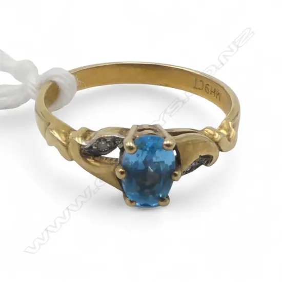 9ct GOLD, DIAMOND & TOPAZ RING 1.84gms SIZE L