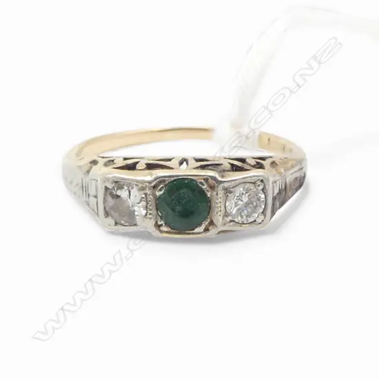 VINTAGE 18ct GOLD EMERALD & DIAMOND RING abrasion to emerald. 2.2gms SIZE M