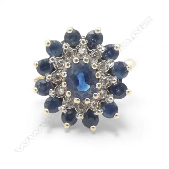 9ct GOLD & SAPPHIRE CLUSTER RING 4.34gms SIZE P