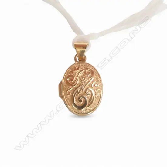 9ct GOLD small scroll engraved LOCKET PENDANT 0.76gms