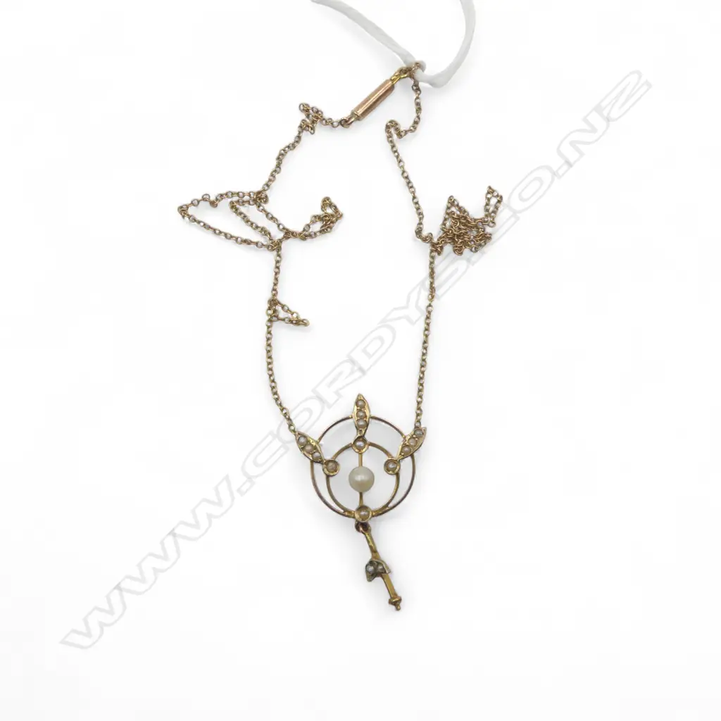 Edwardian 9ct SEED PEARL PENDANT on 9ct CHAIN 2.8gms FAULTS Image 1++