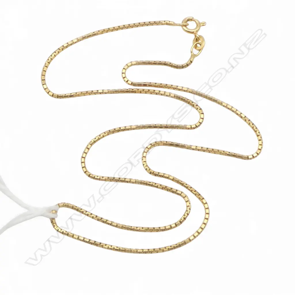 18ct yellow GOLD FINE BOX LINK NECK CHAIN L.410mm 5.9gms Image 1++