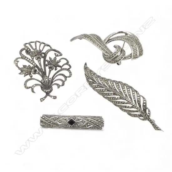 4 VINTAGE MARCASITE BROOCHES: at least 3 silver 