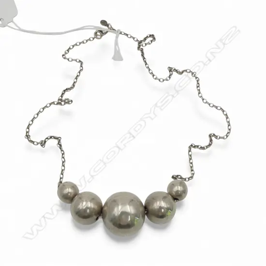 SILVER NECKLACE with 5 graduating lge balls that slide on chain 33gms