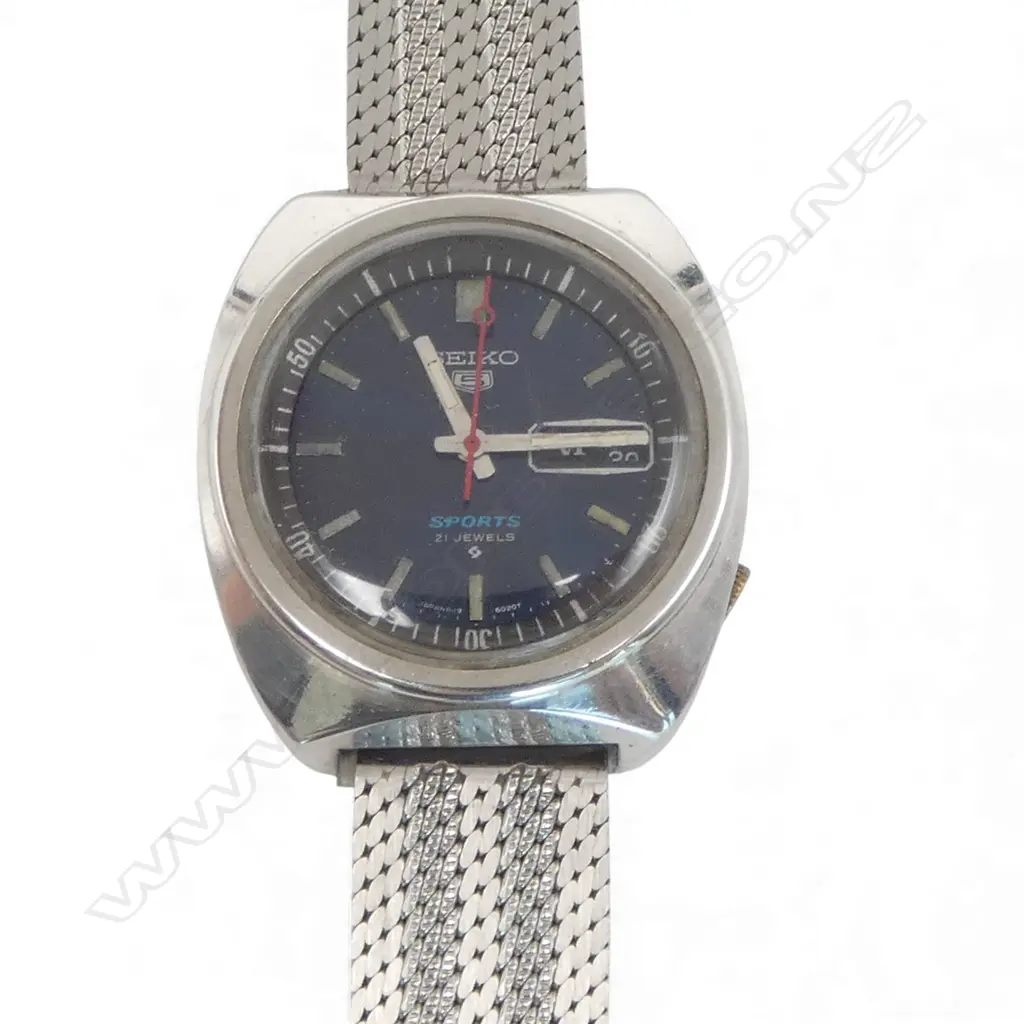 SEIKO SPORTS WRIST WATCH Image 1++