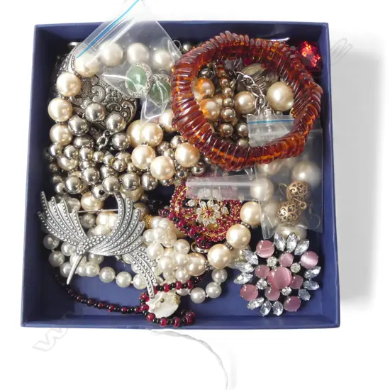 ASST. COSTUME JEWELLERY