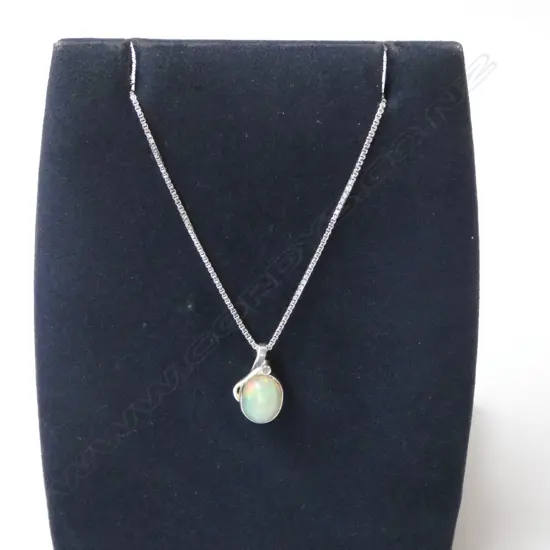 SILVER & OPAL PENDANT on SILVER CHAIN