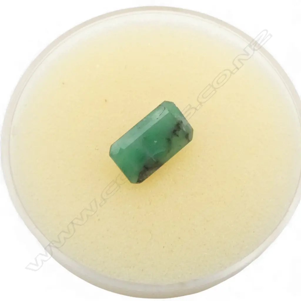 UNSET EMERALD ? GEMSTONE facet emerald cut Image 1++