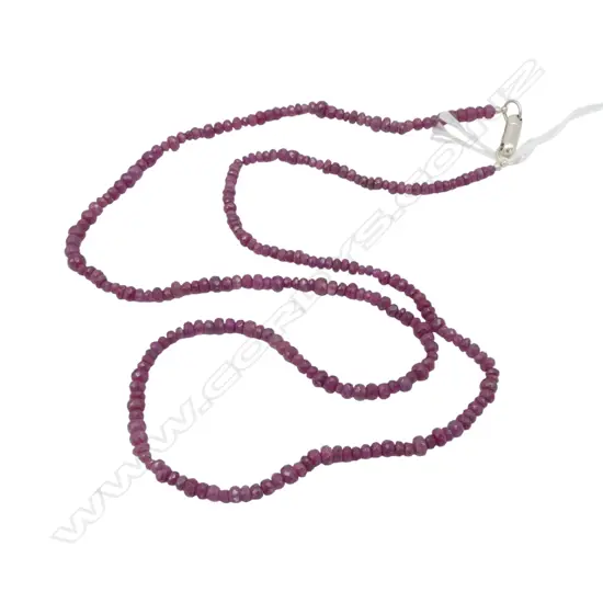 RUBY BEADED NECKLACE L.590mm w. VALUATION