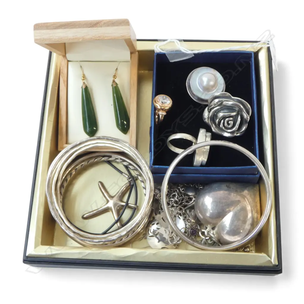 ASST. COSTUME JEWELLERY, MOSTLY 925 SILVER 120gms, PR GP & GREENSTONE EARRINGS L.60mm Image 1++