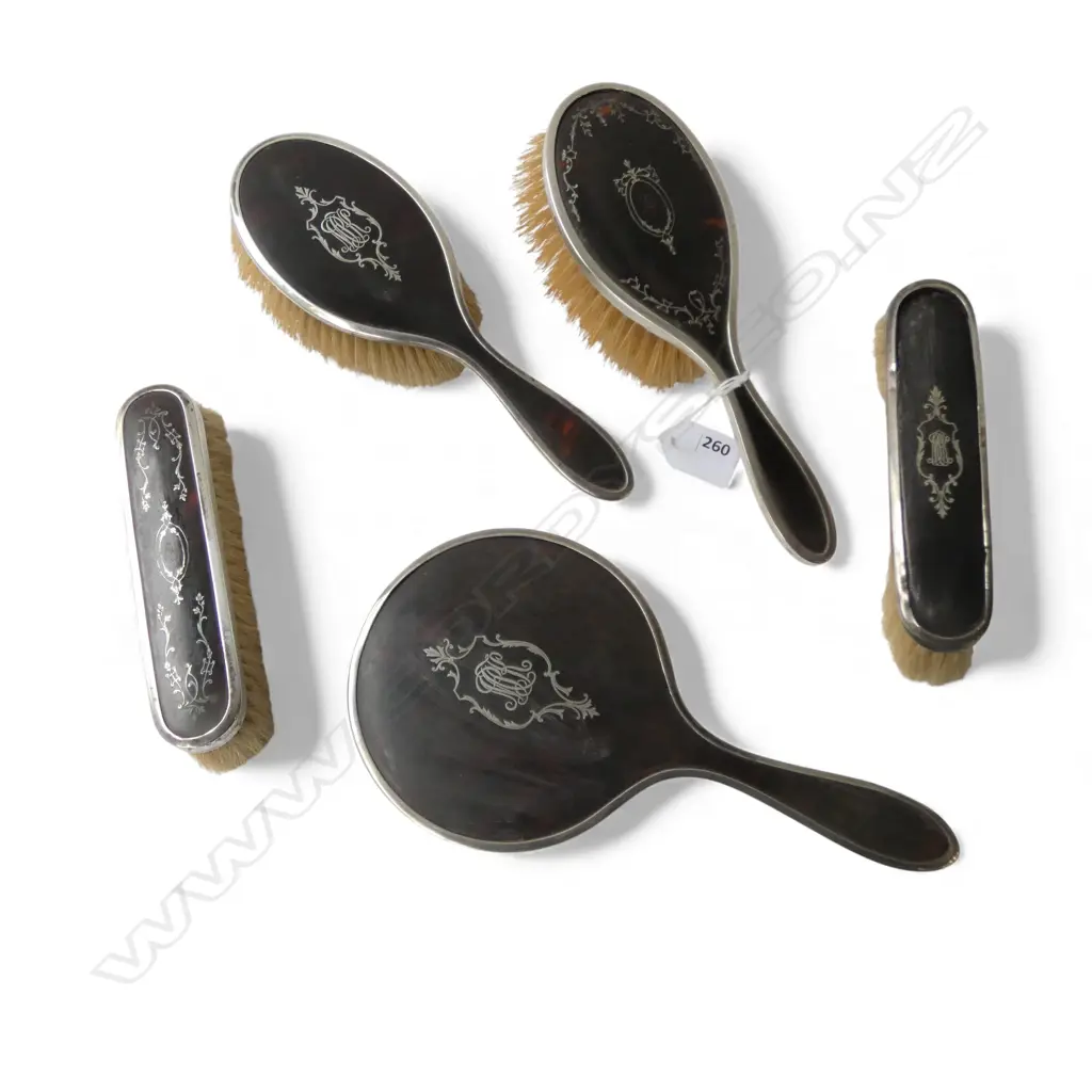 BIRMINGHAM 1920 SILVER AND TORTOISESHELL BRUSHES/CLOTHES BRUSHES/MIRROR SET; SOME FAULTS Image 1++
