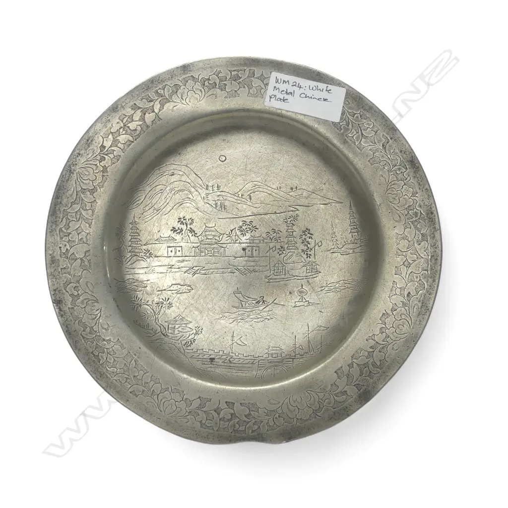 19THC CHINESE WHITE METAL SCENIC PLATE DIA200MM Image 1++