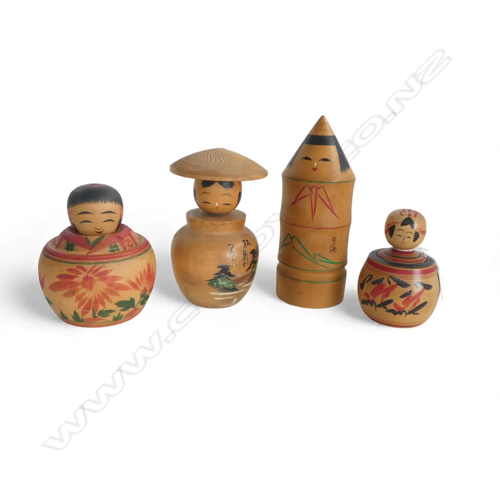 4 JAPANESE 1960's KOKESHI DOLLS, H.220mm (tallest) Image 1++