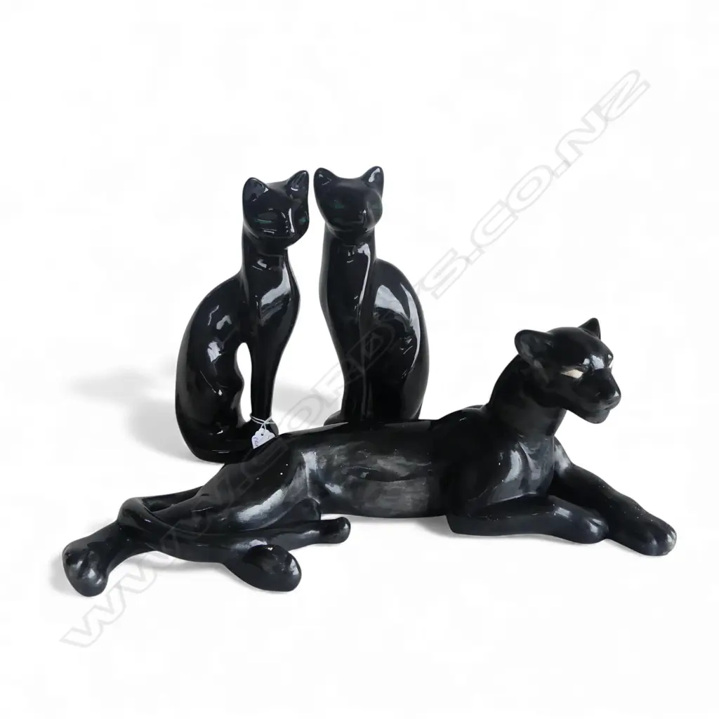 3 BLACK CERAMIC CATS; PR H.280mm (1 w. HAIRLINE), OTHER RECLINING L.450mm Image 1++