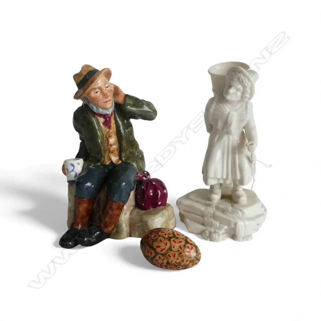 ROYAL DOULTON 'OWD WILLUM' H.170mm + BELLEEK OLD WOMAN VASE + EGG Image 1++