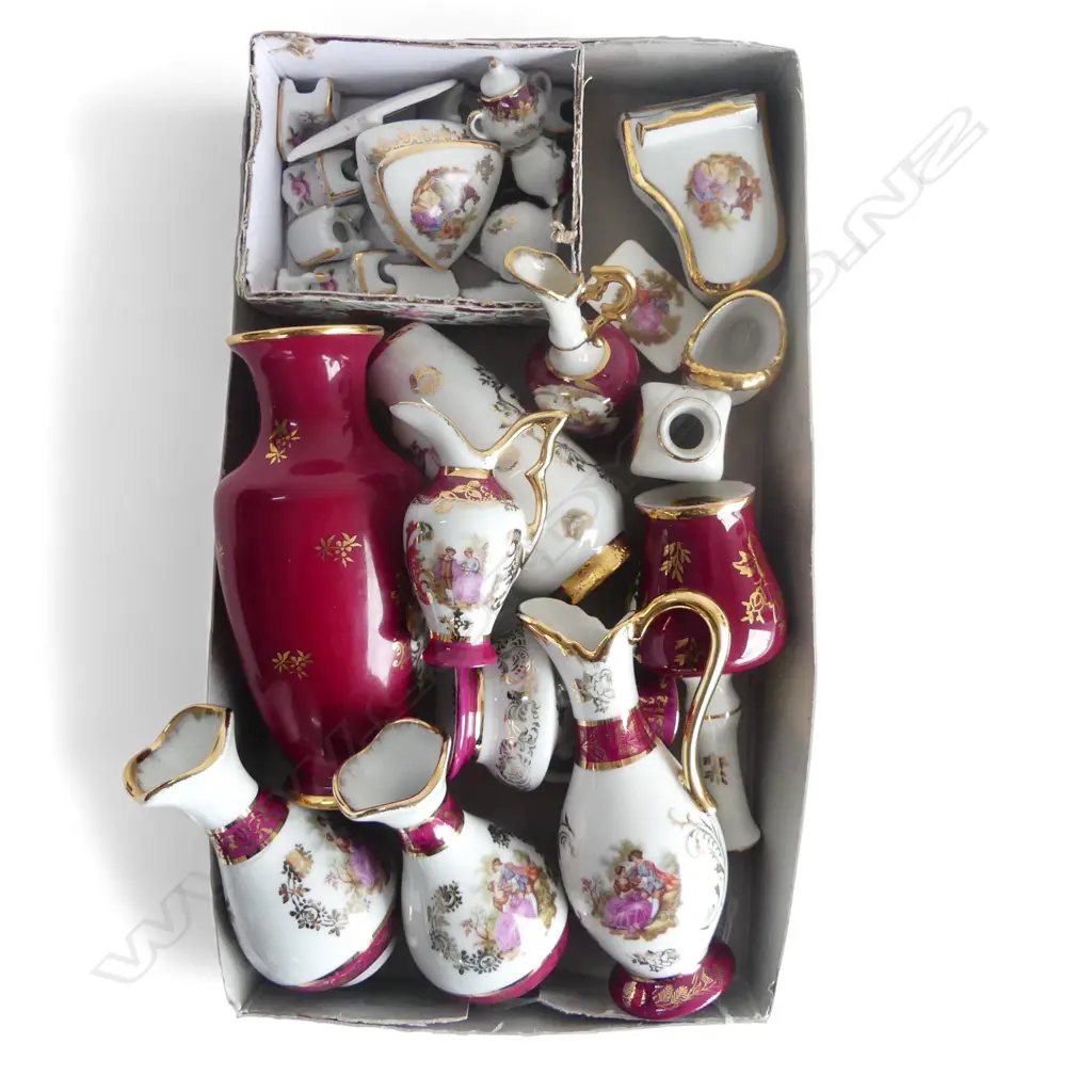 ASST. LIMOGES RED & GOLD MINIATURES Image 1++