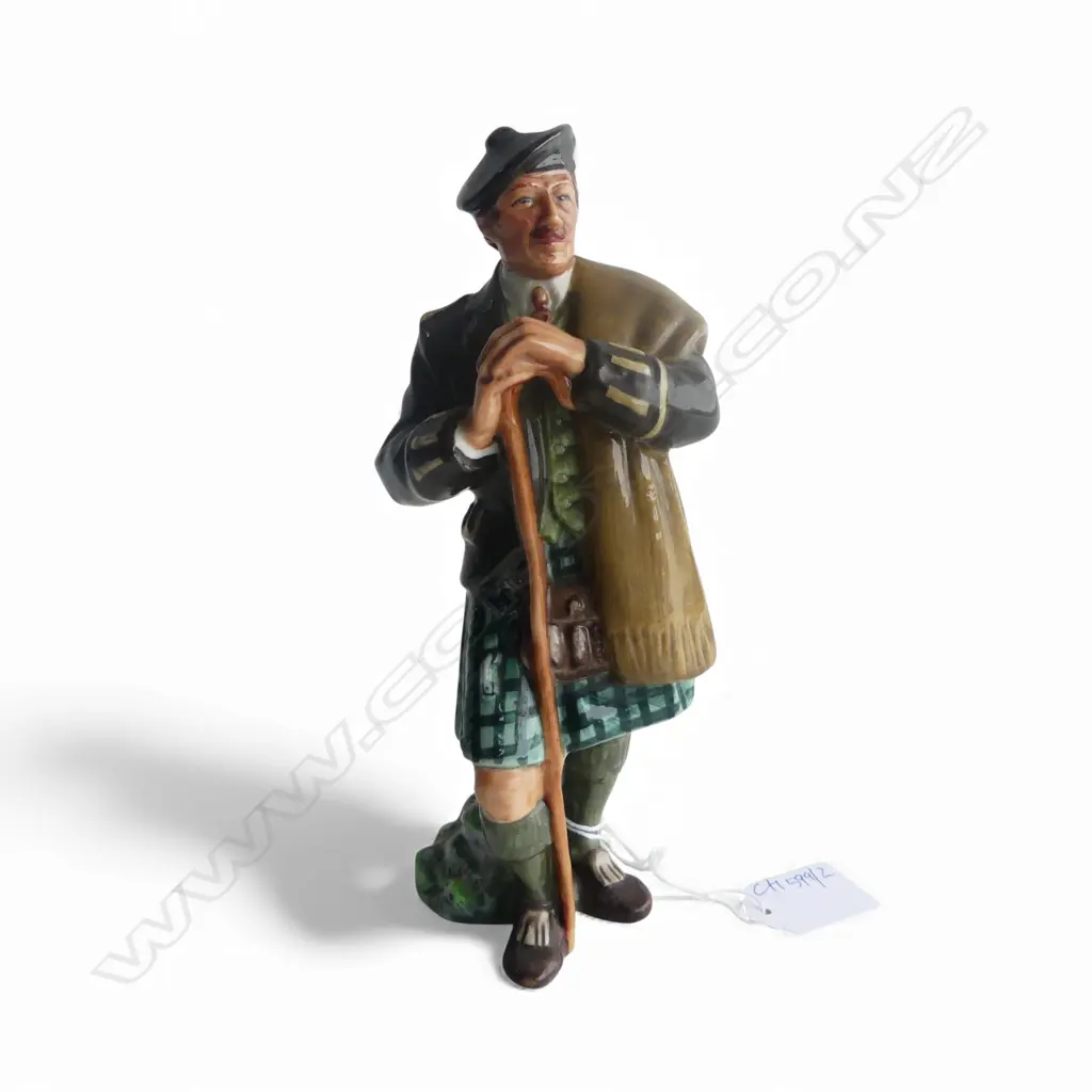 ROYAL DOULTON 'THE LAIRD' H.200mm Image 1++