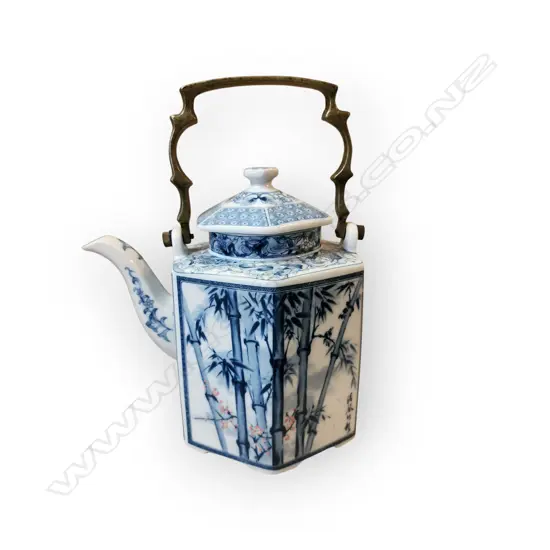VINTAGE JAPANESE BLUE AND WHITE PORCELAIN TEAPOT WITH A BAMBOO DESIGN