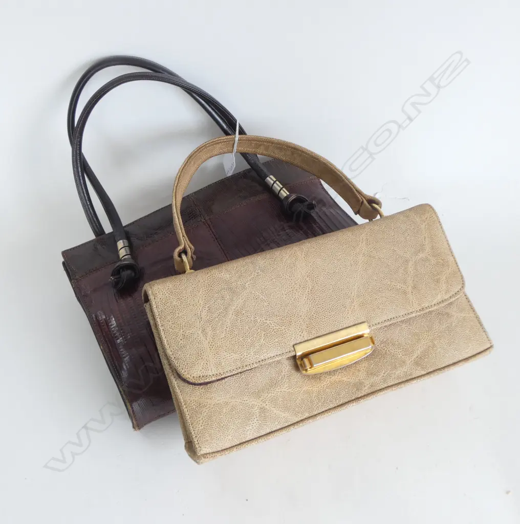 2 VINTAGE LADIES HANDBAGS L270MM Image 1++