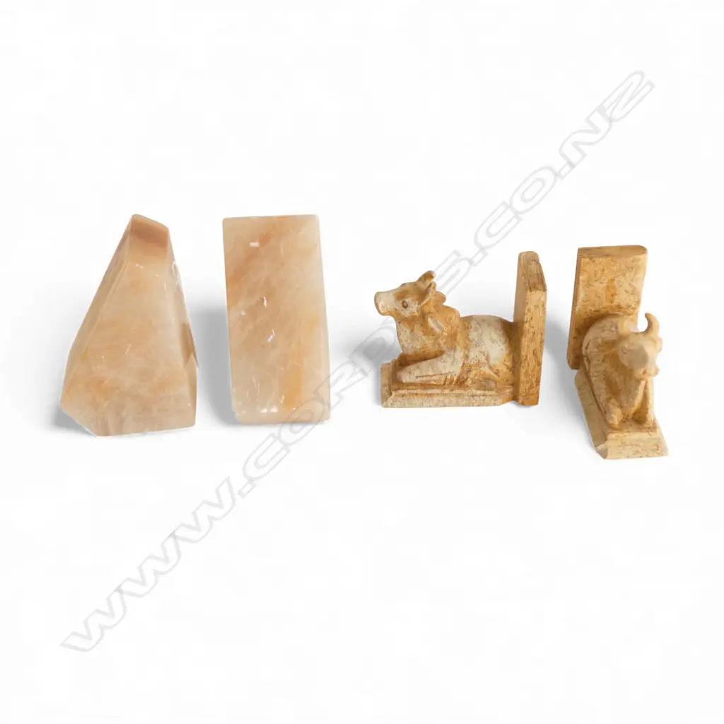 2PRS STONE BOOKENDS DECO H150 & CATTLE H110MM Image 1++