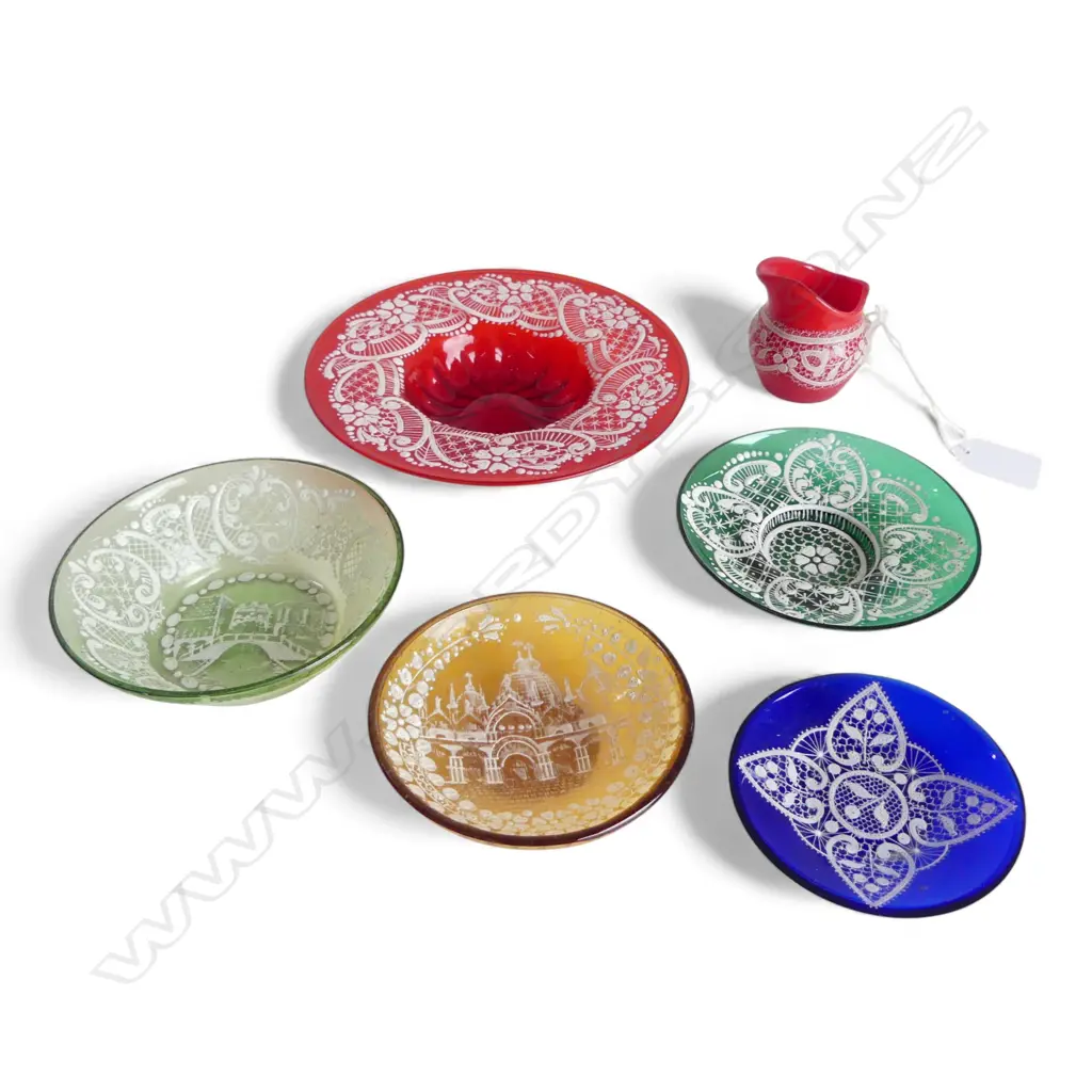 6 VINTAGE 'LACE' WORK GLASS SMALL PIECES Image 1++