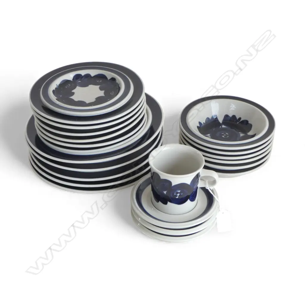 22 PCES ARABIA FINLAND B/W STONEWARE Image 1++