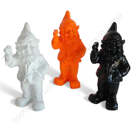 3 RESIN GNOMES HOLDING GUNS; BLACK, WHITE & ORANGE H.300mm