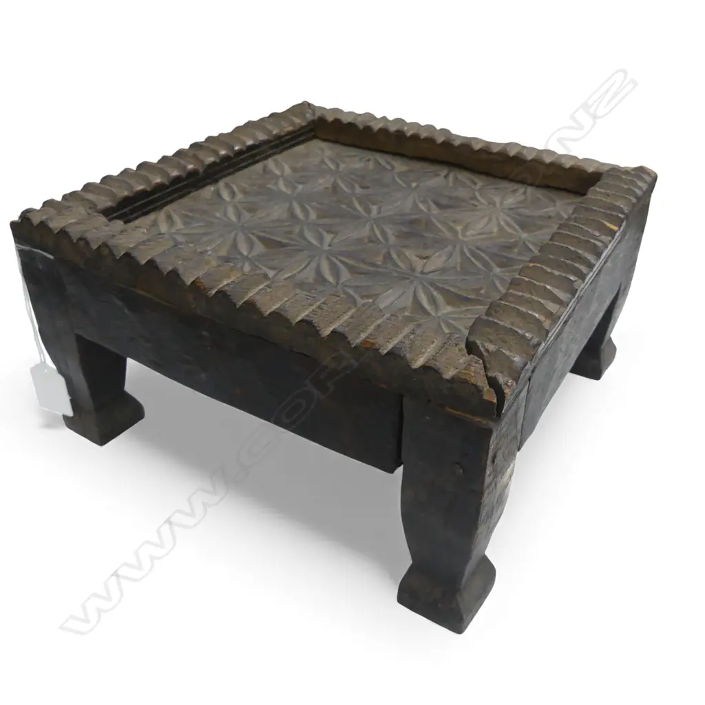 ANTIQUE AFGHANI CARVED WOODED TEA TABLE 265x270x145mm Image 1++