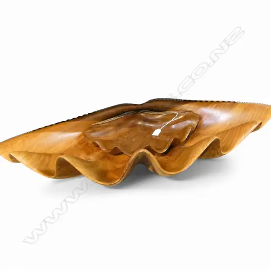  PERSIAN INLAID CLAM SHELL CARVINGS W.890mm