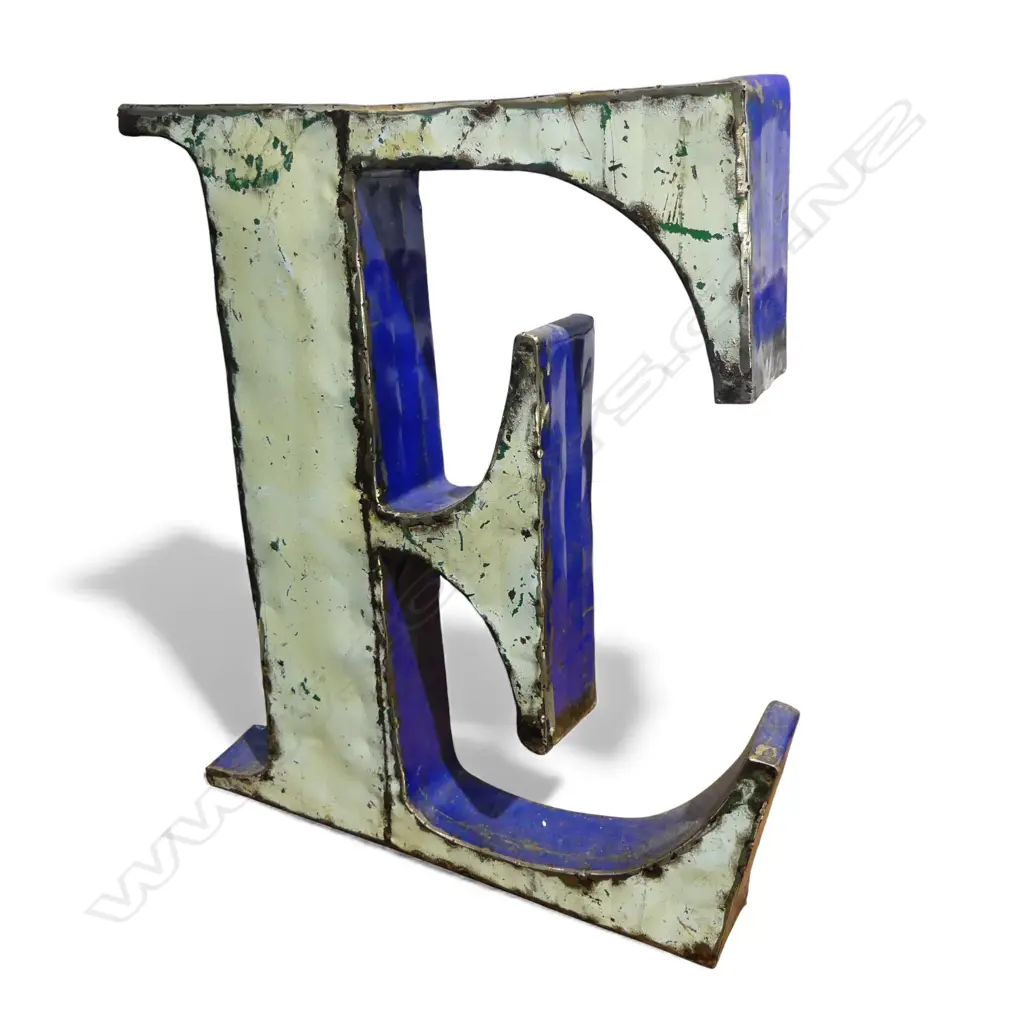 LARGE DISTRESSED METAL 'E' 410x60x485 Image 1++