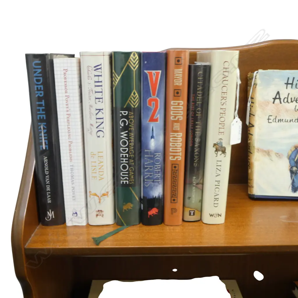 8 ASST. REFERENCE BOOKS; ENGLISH, CLASSICAL, V2 ROCKETS, etc Image 1++