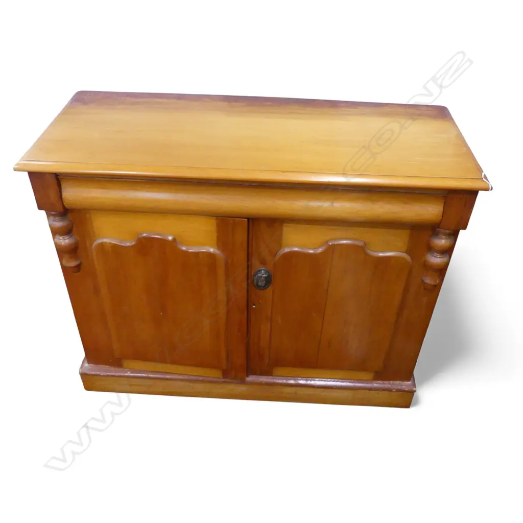 ANTIQUE WOODEN CABINET 1140x460x925mm Image 1++