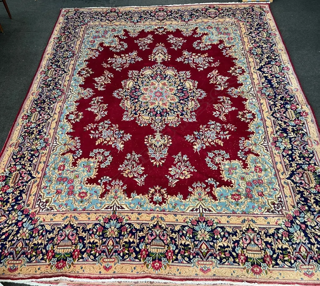 Very large Iranian hand knotted carpet w curvilinear design. Central floral medallion - scattered sprays 4050 x 2950mm. Image 1++