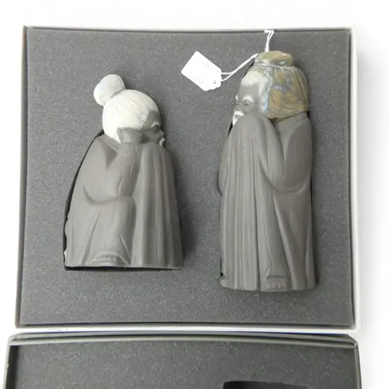2 LLADRO ORIENTAL FIGURES H.205, 175mm BOXED