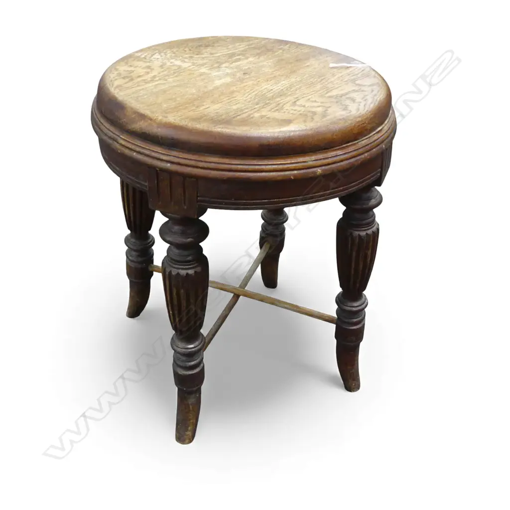 SMALL WOODEN STOOL H.420mm faults Image 1++